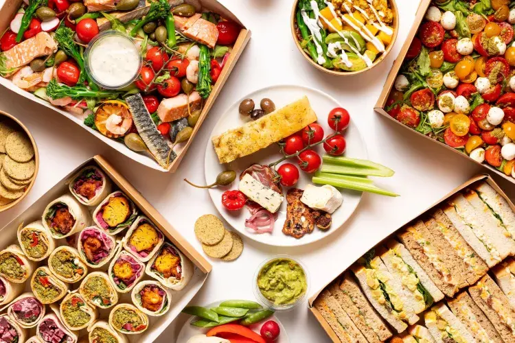 Sandwiches, wraps and platter